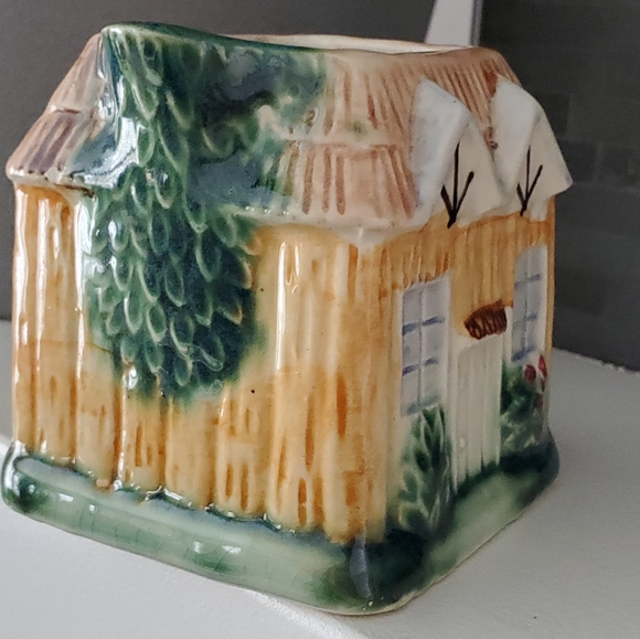 Ceramic Little Cottage Cream and Sugar set - Picture 8 of 9